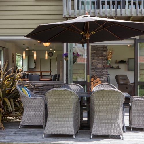 Visit Manuka Lodge 
